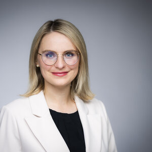 Staatsministerin Natalie Pawlik, Beauftragte der Bundesregierung für Migration, Flüchtlinge und Integration, zugleich Beauftragte der Bundesregierung für Antirassismus